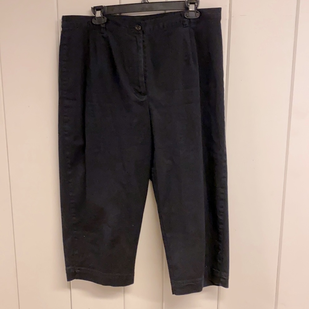 Elizabeth Claiborne black chino pants